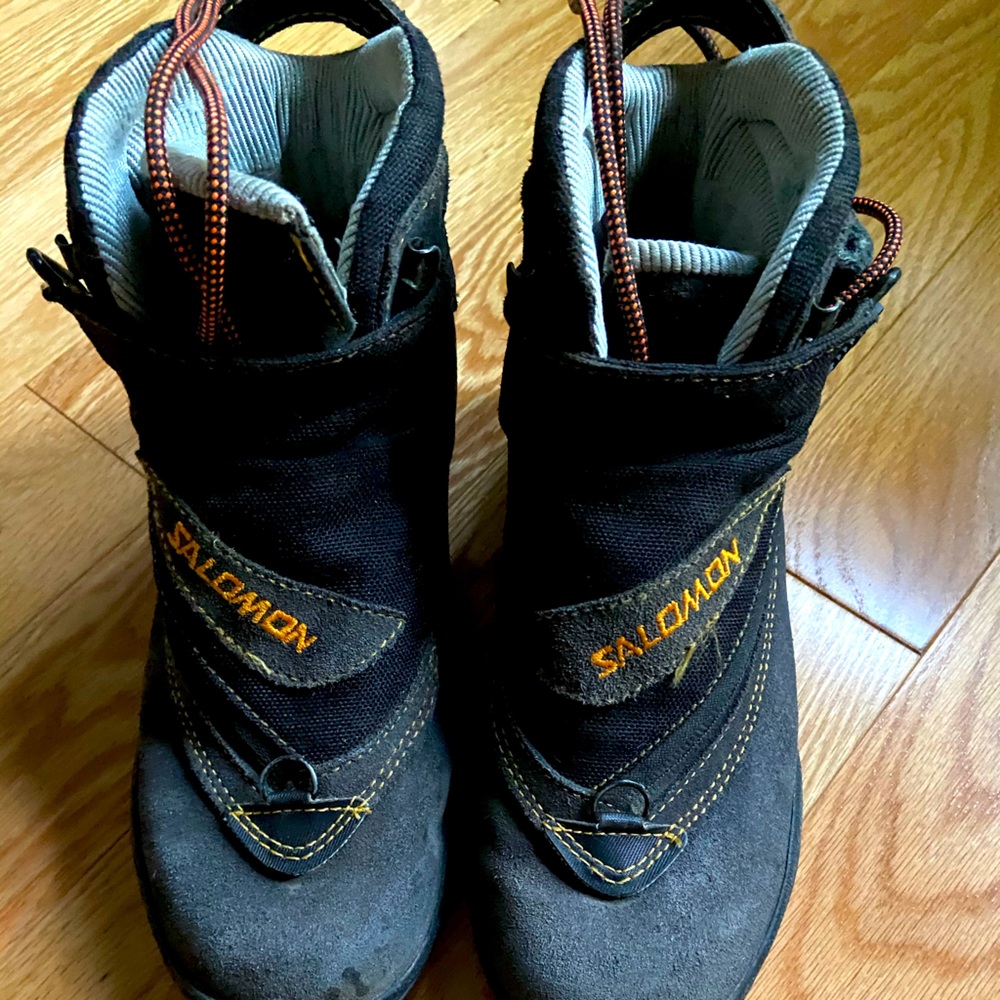 COPY - Salomon Hicking boots